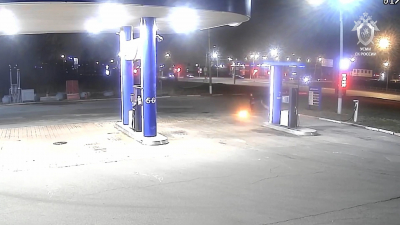 В Петербурге женщина попыталась поджечь колонку на АЗС