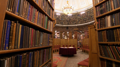 Александр Беглов поздравил петербуржцев со Всемирным днем книги и авторского права