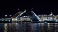 В Петербурге начался сезон разводки мостов