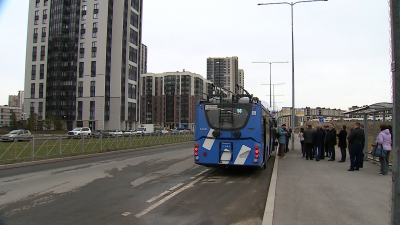 В Приморском районе продлили маршруты автобуса №154 и троллейбуса №50