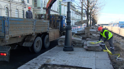 На Дворцовой набережной восстановят гранитные плиты, являющиеся объектами культурного наследия