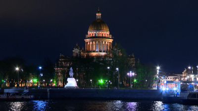 12,5 млн гостей: в Санкт-Петербурге официально открыли туристический сезон
