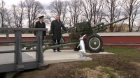 Полуденный выстрел пушки Петропавловской крепости посвятили предстоящему юбилею РНХИ имени А.Л. Поленова