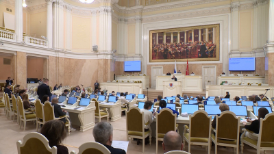 Петербургские депутаты одобрили законопроект о привлечении молодёжи к политической жизни города