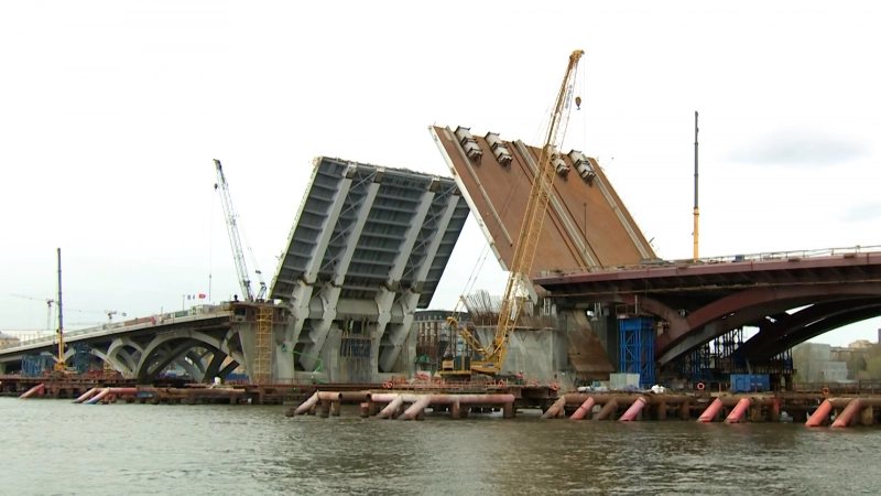 Большой Смоленский мост впервые присоединился к навигации