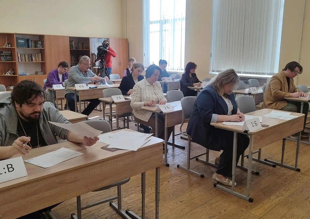 Александр Беглов: Петербург в 10-й раз участвует во всероссийской акции «Сдаём вместе. День сдачи ЕГЭ родителями» - tvspb.ru