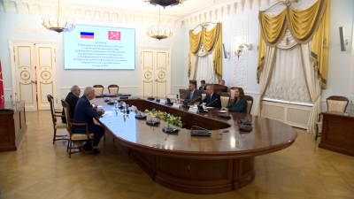 Александр Беглов: Новое соглашение Петербурга и Росфинмониторинга станет действенным инструментом для обеспечения прозрачности финансовых потоков и укрепления экономической безопасности города