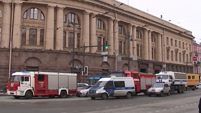 9 лет спустя: в Петербурге вспоминают жертв теракта в метро