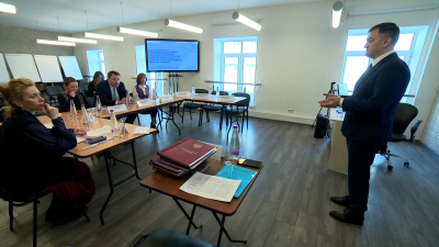 Защита итоговых аттестационных работ первой группы слушателей кадровой программы «Время героев Петербурга» прошла в корпоративном университете