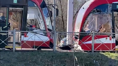 Пострадали шесть человек: обстоятельства аварии с участием двух трамваев в Красносельском районе выясняют полицейские