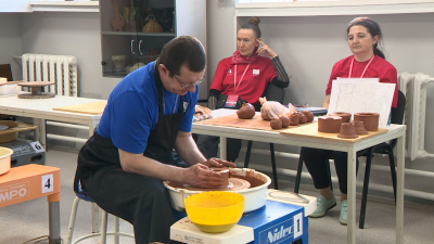 От ветеринарии до гончарного дела: как в Петербурге проходит чемпионат профмастерства «Абилимпикс»