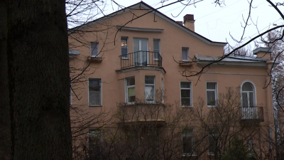 Сигареты и ремень: жителю Колпино предъявили обвинение в истязании пятилетнего мальчика и его сестры