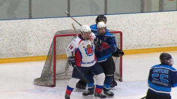 Матч накануне X международного форума труда: на лёд вышли команды правительства Петербурга и хоккейный клуб «Нева-Бастион»