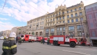 Пожар, остановивший Невский проспект, тушили более 100 человек
