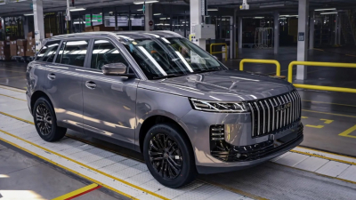 Первый тестовый автомобиль — компактный кроссовер Jeland J6 — собран на автомобильном заводе в Шушарах