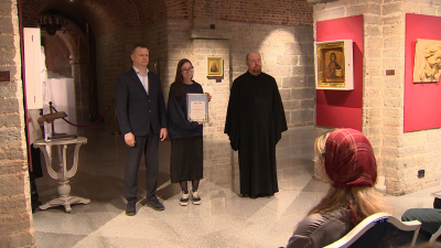 В Смольном соборе вручили дипломы участникам выездной школы реставрации темперной живописи