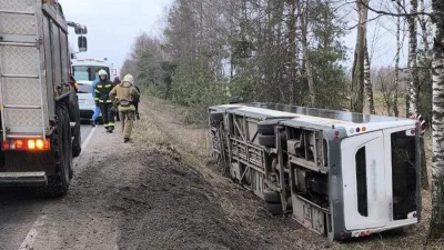 В Подмосковье опрокинулся пассажирский автобус: число пострадавших уточняется