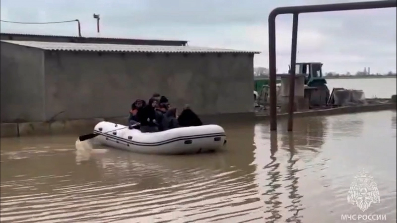 Глава МЧС сообщил о шестерых погибших из-за наводнения в Дагестане, более 200 человек спасены - tvspb.ru