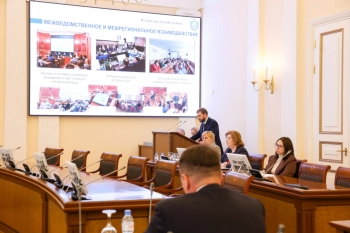 Александр Беглов: Внедрение бережливых технологий в Петроградском районе позволило более чем в два раза сократить продолжительность послеродового обследования женщин