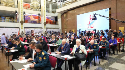 Участники программы «Время героев» присоединились к «Диктанту Победы»