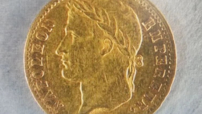 Золото Римской империи и Наполеона в кошельке: как французского музейщика поймали с контрабандой на 53 млн рублей