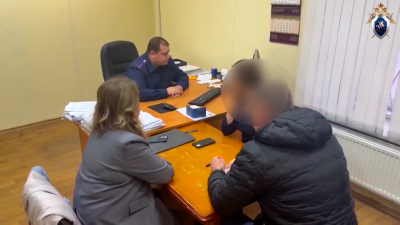 7 лет «прикрывал» мигрантов: в Петербурге задержали начальника отдела миграции за многомиллионные взятки