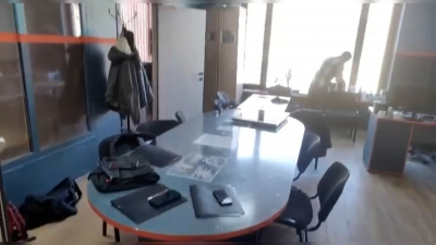 Четверых лжеремонтников задержали за обман жителей Петербурга на 12 млн рублей