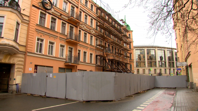 В Петербурге продолжают восстанавливать дом на Большой Зелениной