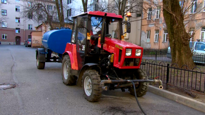 Председатель Жилищного комитета и глава администрации проверили уборку Петроградского района