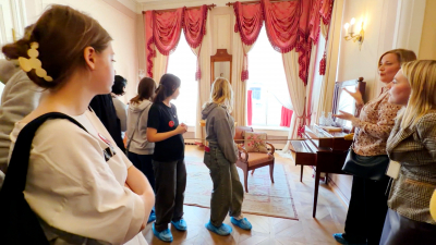 Как школьники из Мариуполя проводят каникулы в Петербурге