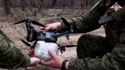 Военнослужащие «Запада» в день Светлой Пасхи организовали доставку освященных куличей и яиц на передовые позиции