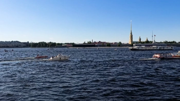 Новые временные ограничения на движение маломерных судов введут в Петербурге