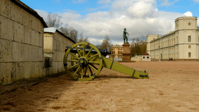 16 артиллерийских орудий вернутся на плац Гатчинского дворца