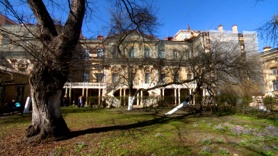 Чугунные лестницы и яблоневый сад: в Петербурге начался капитальный ремонт усадьбы Демидовых