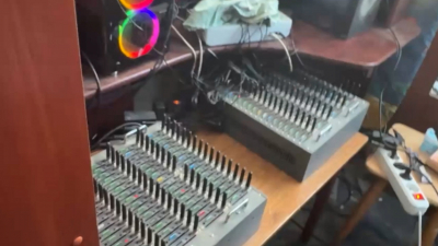 Жителя Колпино задержали за организацию в коммуналке центра телефонного мошенничества