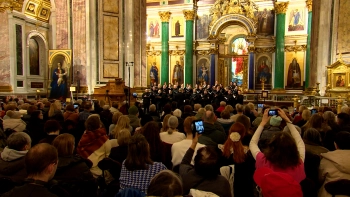 В Исаакиевском соборе народные песни исполнили в современных аранжировках