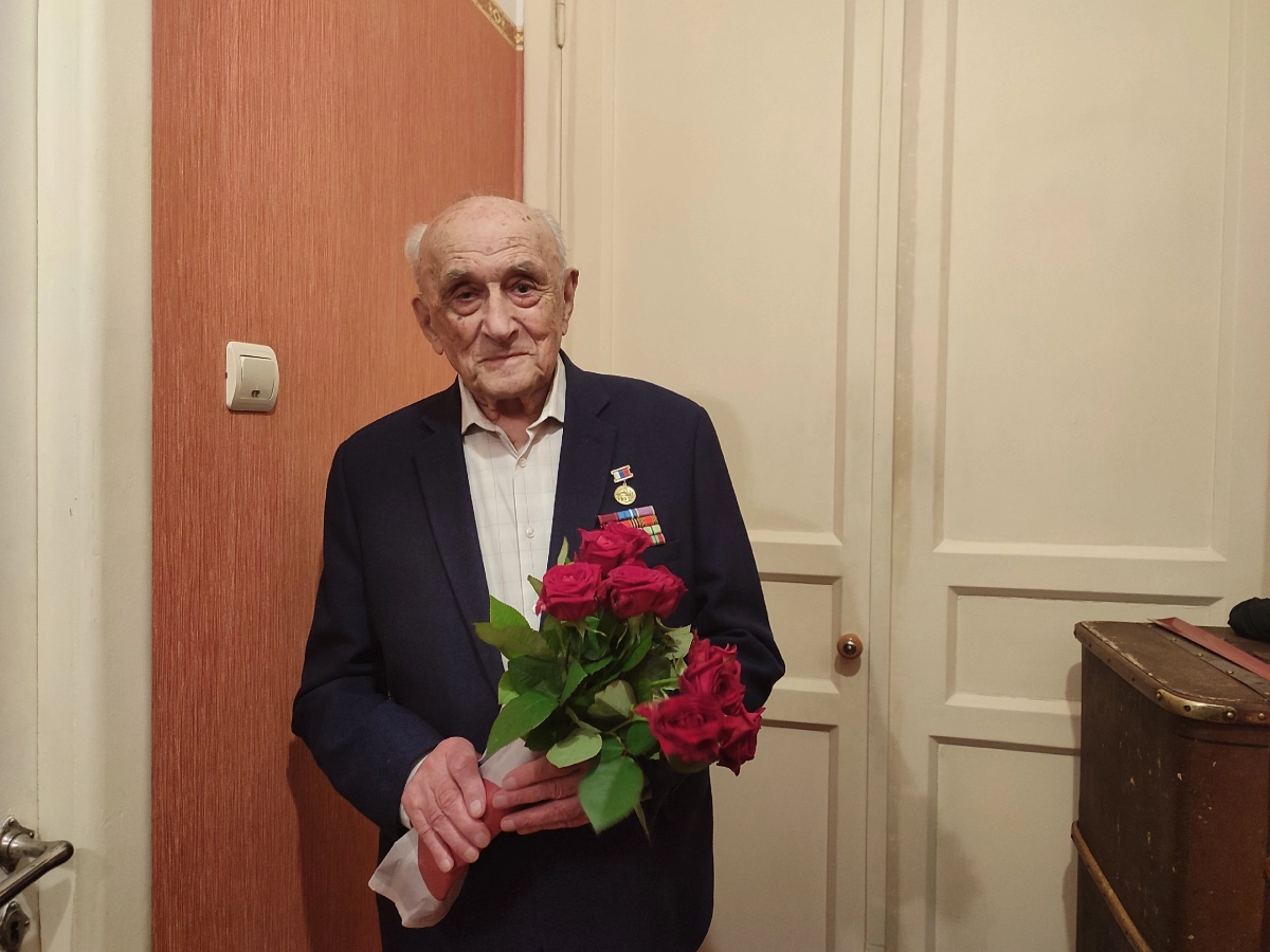 Александр Беглов выразил соболезнования в связи с кончиной ветерана Великой Отечественной войны Александра Иофа - tvspb.ru