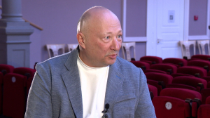 «Жил-был Гальцев»: художественный руководитель Театра Эстрады им. Аркадия Райкина презентовал книгу своих стихов