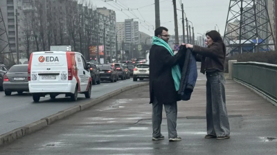 Сотрудник «Мостотреста» спас тонущую женщину на Индустриальном мосту