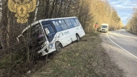 ПАЗ съехал в кювет под Петербургом: прокуратура проверит перевозчика