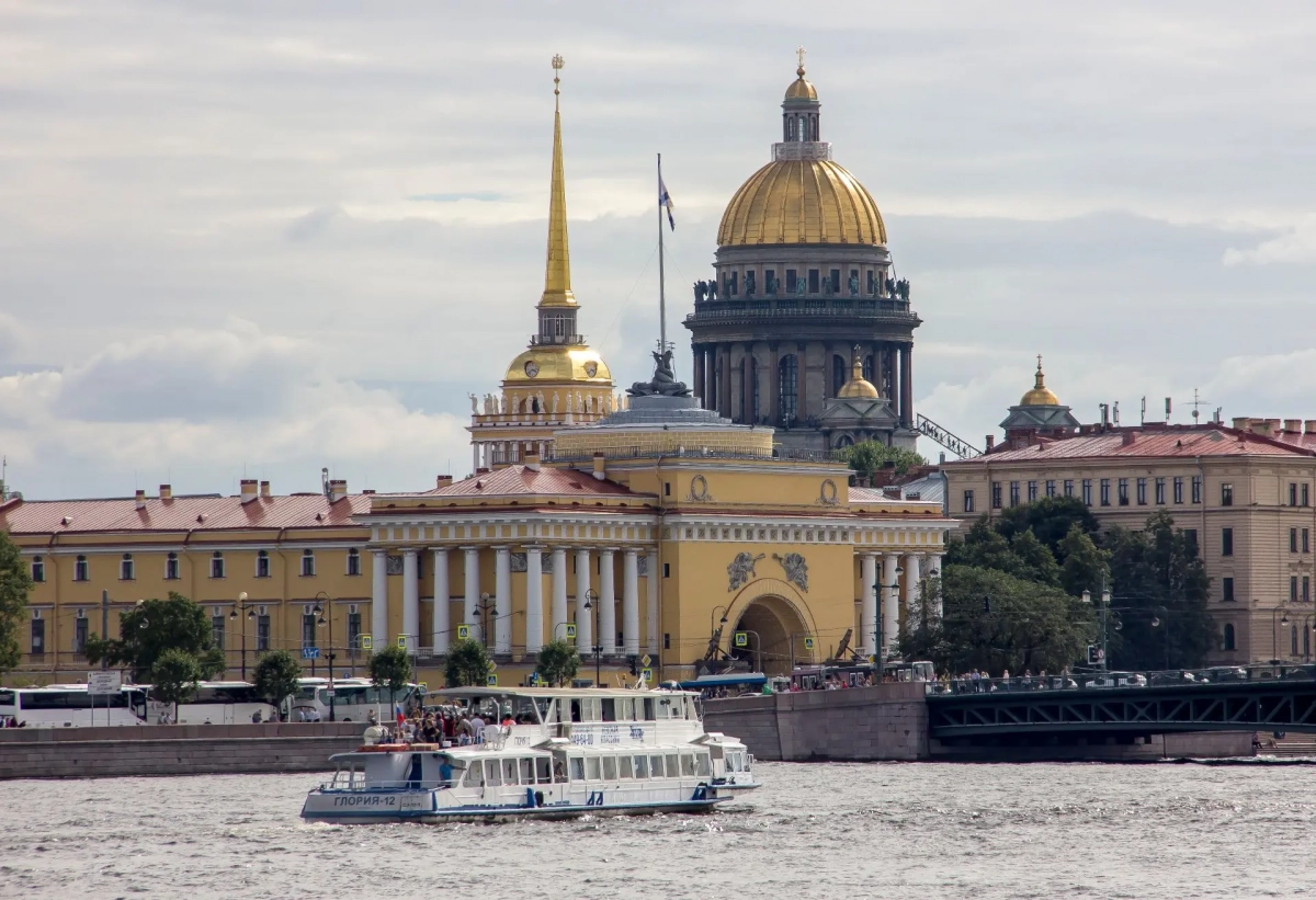 Александр Беглов: Вслед за наземным общественным транспортом, обращением с отходами и ЖКХ правительство Петербурга наводит порядок в системе водных перевозок - tvspb.ru