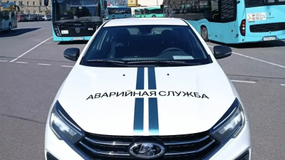 Дорожный патруль вышел на улицы: как новая служба будет помогать в центре Петербурга