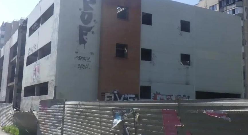 В Красногвардейском районе демонтируют самовольную постройку на проспекте Энтузиастов - tvspb.ru