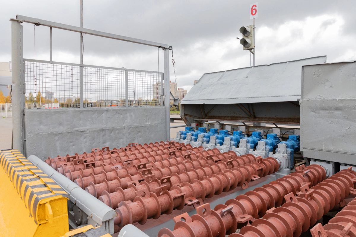 Александр Беглов: Снегоплавильные пункты Петербурга завершили сезон, увеличив на 42 % объем утилизированного снега - tvspb.ru