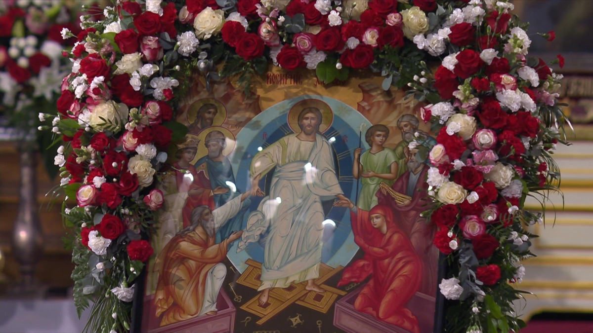 Как прошло пасхальное богослужение в Казанском кафедральном соборе - tvspb.ru