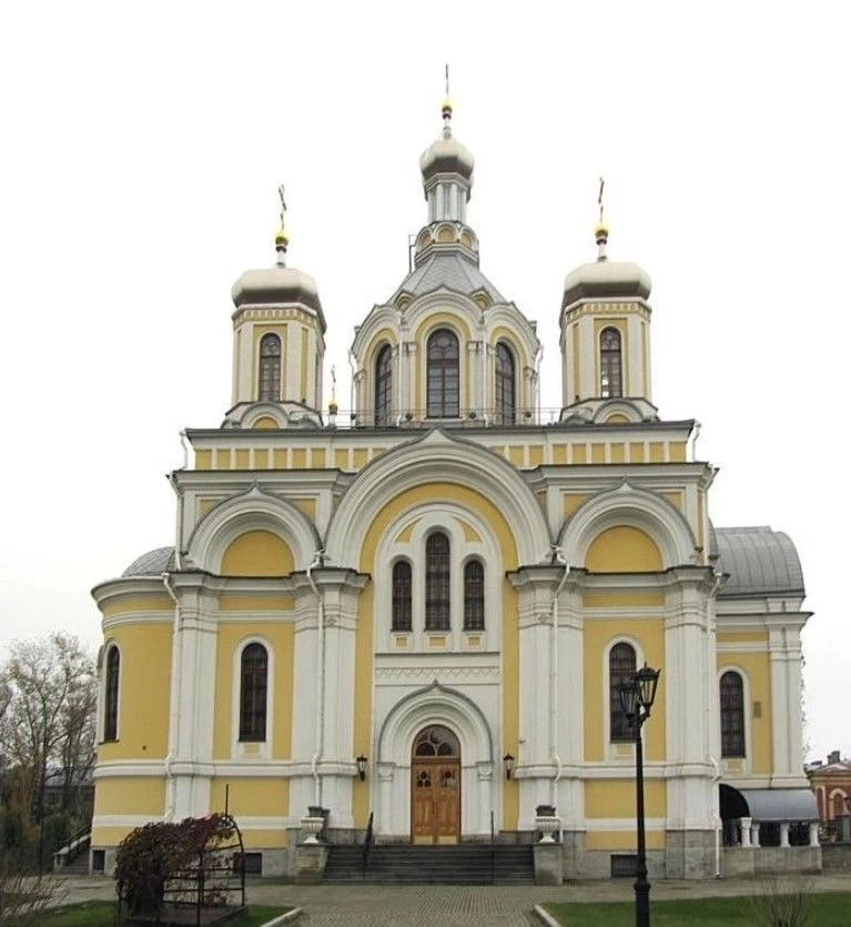 Настоятельский и Братский келейные корпуса Киновии Александро-Невской Лавры признаны региональными памятникам - tvspb.ru