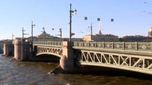 Мосты Петербурга готовят к сезону навигации