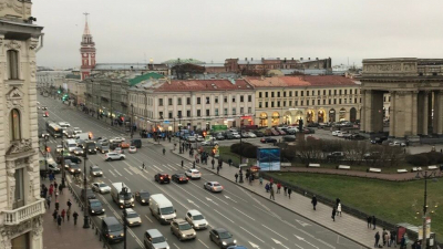 Город окрасился в бордовый: центр Петербурга встал в многокилометровых пробках