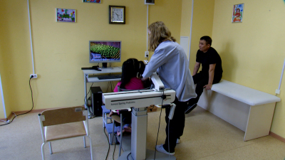 Врачи НМИЦ имени Турнера помогли вернуть подвижность юной пациентке с острым вялым миелитом