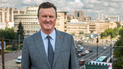 Владимир Ушаков покинул пост главы Московского района после 25 лет работы